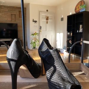 Vince Camuto ankle boots